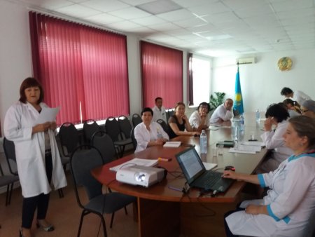 Обучающий семинар среди ответственных врачей по ВИЧ/СПИД в Актюбинской области