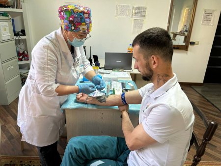 Сотрудники Центра ВИЧ провели лекцию и экспресс-тестирование на ВИЧ для резидентов реабилитационного центра «Луч»